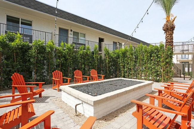 Building Photo - Arcadia Gardens