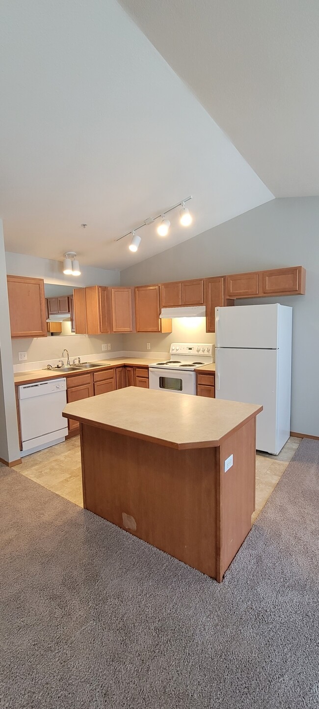 Photo - Silver Leaf Apartments