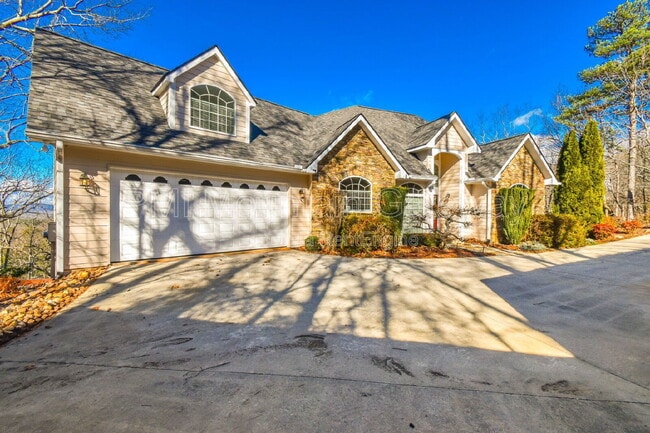 Photo - 894 Oak Pointe Dr