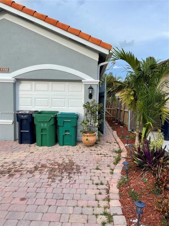 Photo - 1133 NW 135th Ct Unidad 0