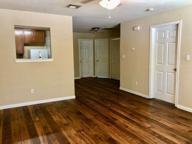 Photo - 3bd/2ba Attached Home