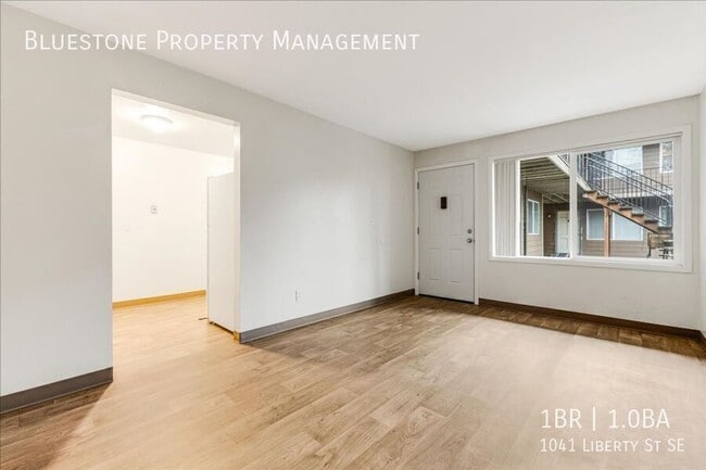 Photo - 1041 Liberty St SE