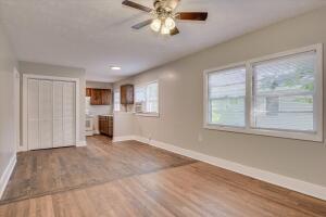 Photo - 605 Jefferson Dr