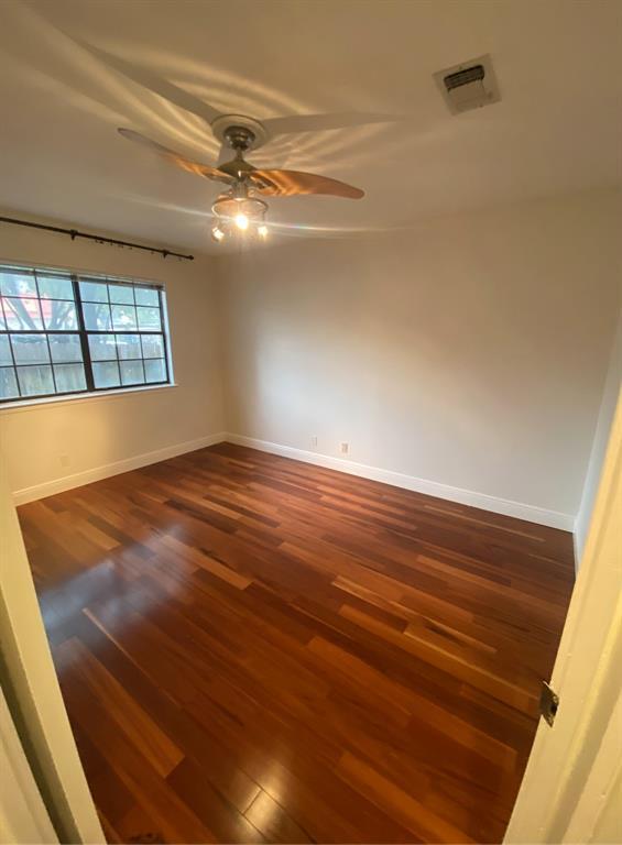 Photo - 2906 West Ave Unit 4