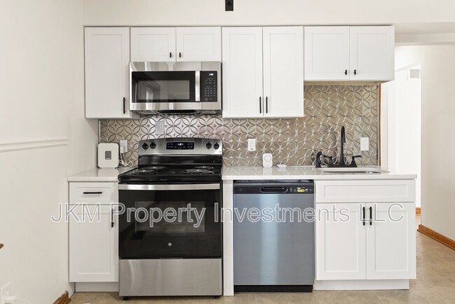 Photo - 135 St Maurice Ln