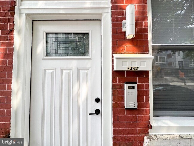 Photo - 1341 N 2nd St Unit 1