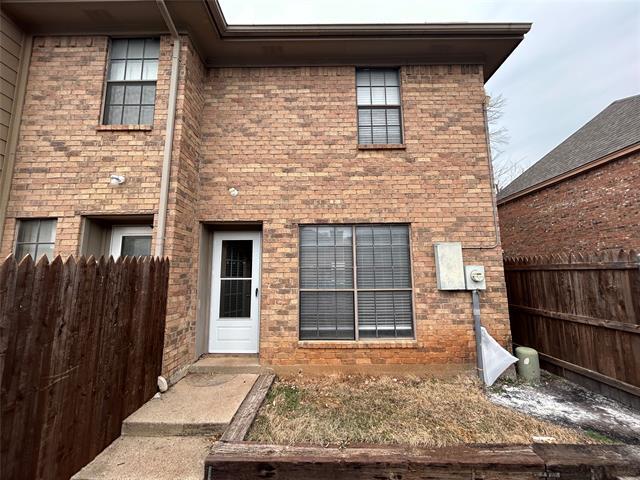 Photo - 7425 Kingswood Dr