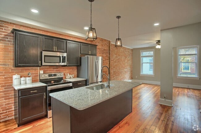 Building Photo - 1505 Penn St Unit Apt #2