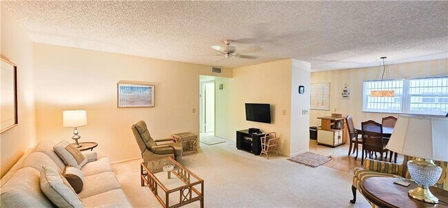 Annual Fully Furnished 2/2 Condo with Golf... - Annual Fully Furnished 2/2 Condo with Golf... Unidad 106