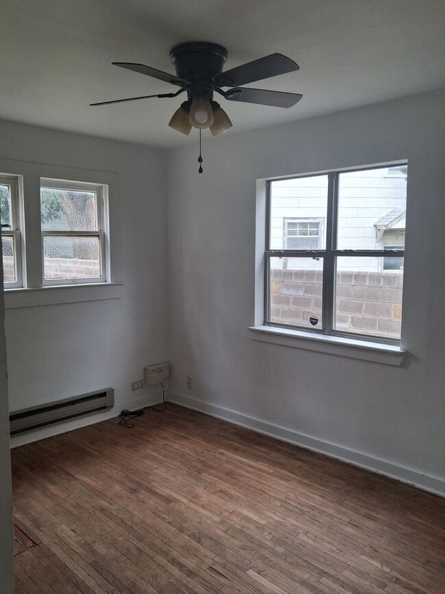 Photo - 409 S Avenue H