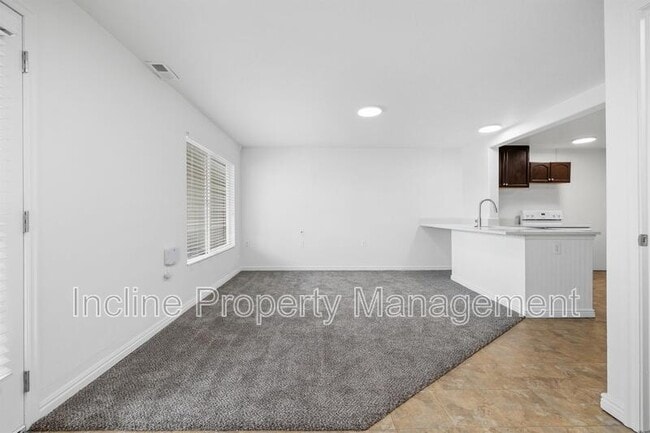 Photo - 439 E 2000 S St