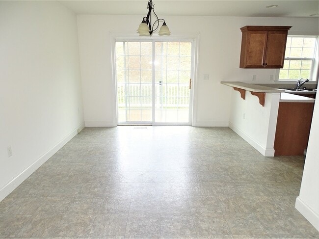 Photo - 766 Oak Leaf Ln