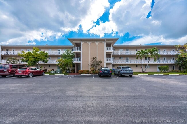 Photo - 2615 Garden Dr N Unit 307