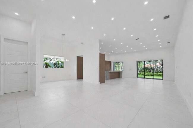 Photo - 7733 SW 193rd St