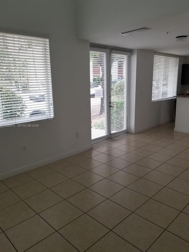 Building Photo - 40 Calabria Ave Unit 101