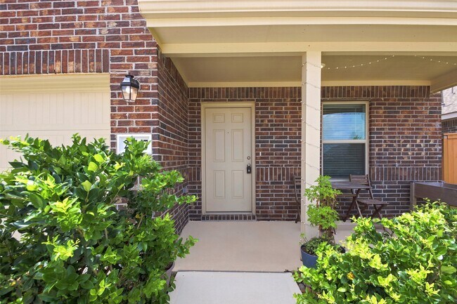 Photo - 27147 Breakaway Ln