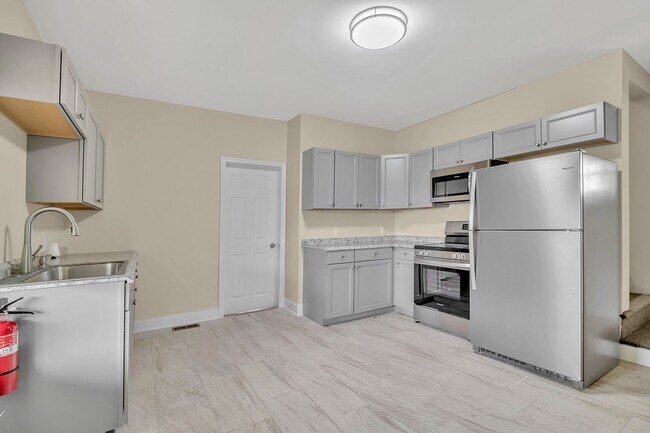 Photo - 1712 Linvale Unit C