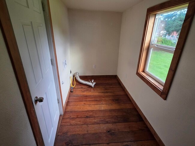 Photo - 23 S Main St