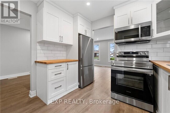 Photo - 8059 Aintree Dr