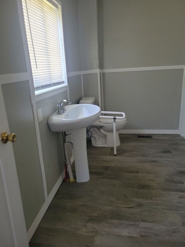 Photo - Highly Accessible 2 Bedroom Home