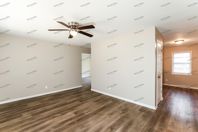 Photo - 5617 N Smalley Ave