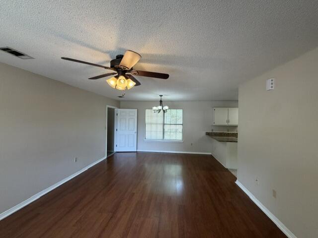 Photo - 501 Robinson Ave E
