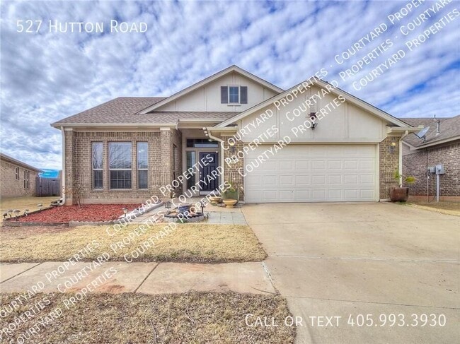 Building Photo - 527 Hutton Rd