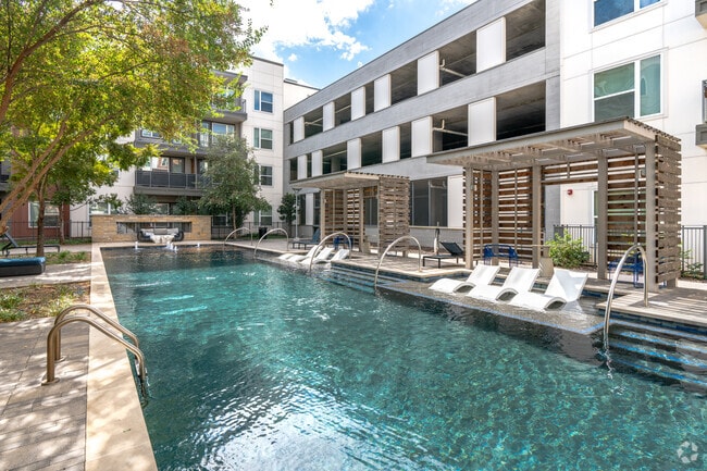 Luxury Pool