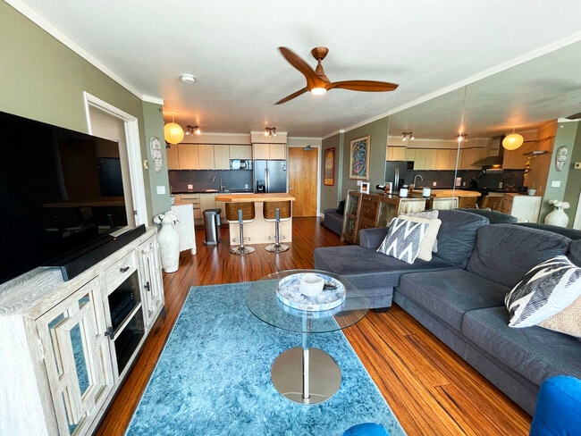 Photo - 801 S King St