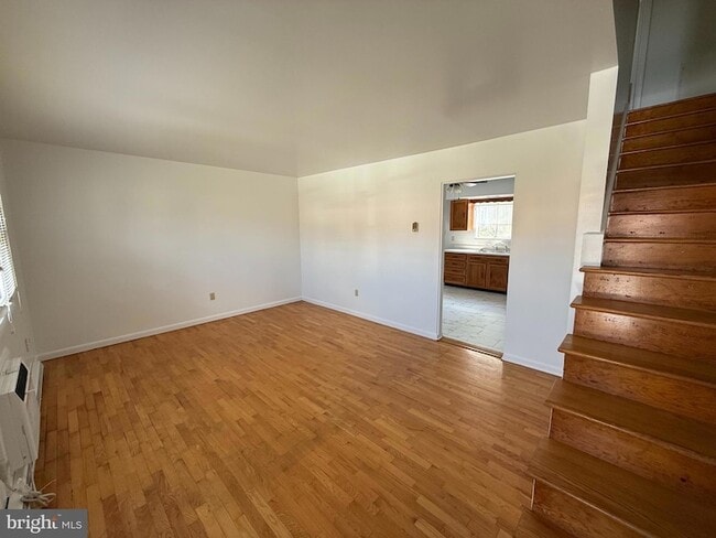 Photo - 2256 Roosevelt Blvd