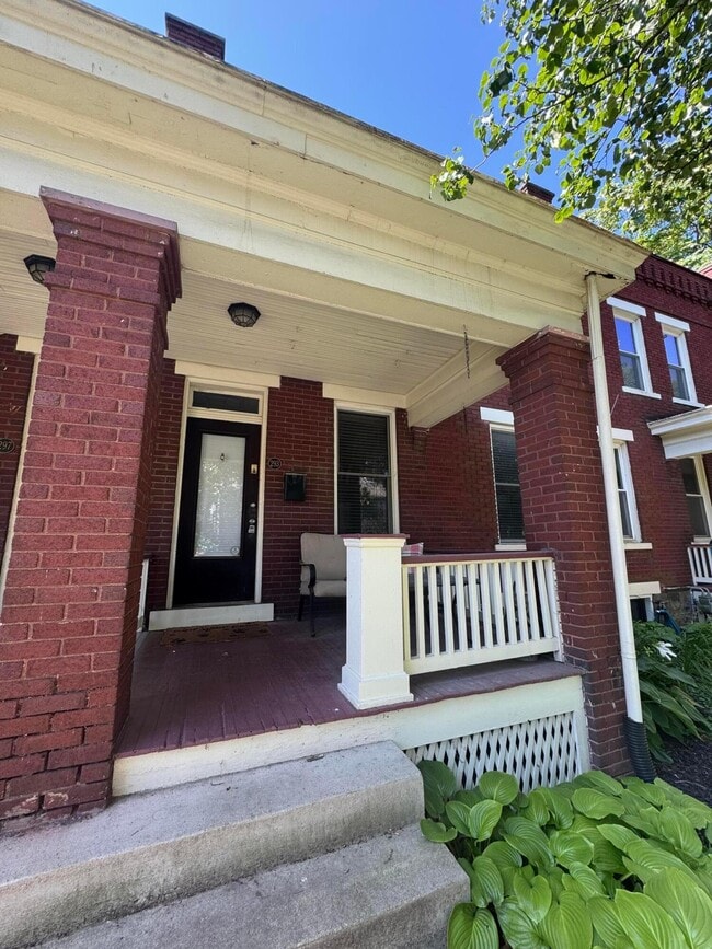Building Photo - 293 E Mithoff St Rental