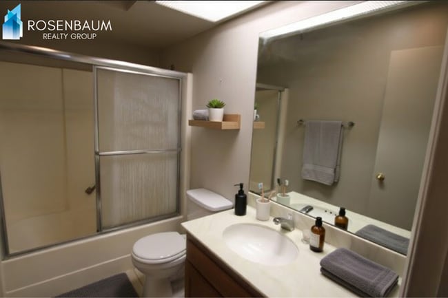 Photo - 840 E Junction St Unit 840