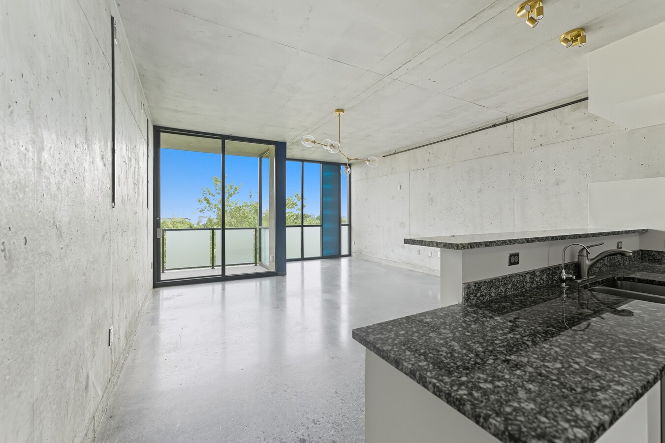 Photo - 480 John Wesley Dobbs Ave NE Unidad 608 Rental