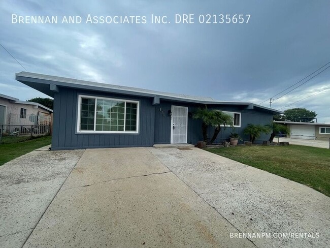 Photo - 820 Hickory Ct