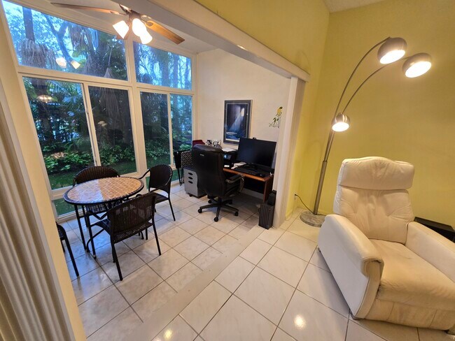 Photo - 5084 Rose Hill Dr Unidad 1103