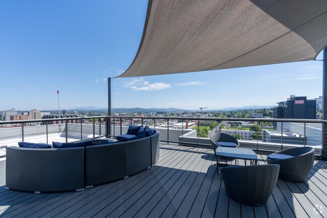 Building Photo - Cooper George