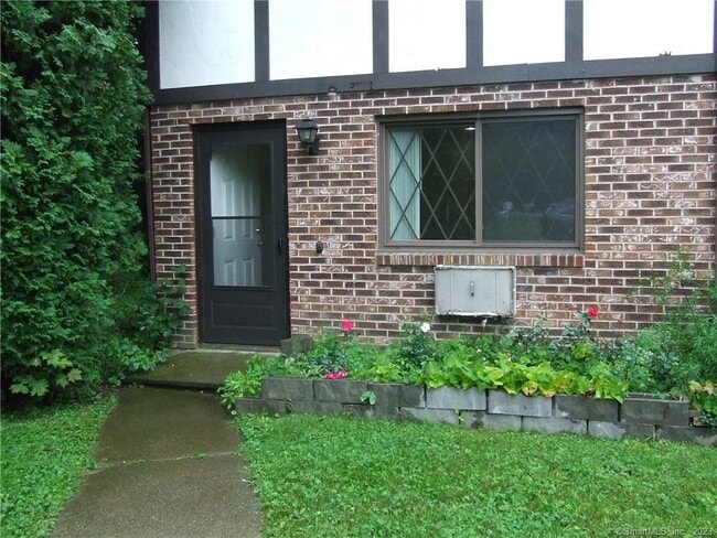 Building Photo - 2 Branch Rd Unit 6A Rental