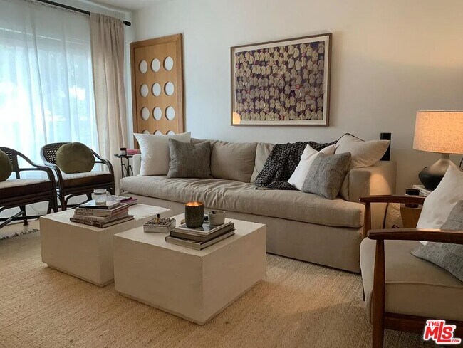 Building Photo - 534 Santa Clara Ave Unit 6