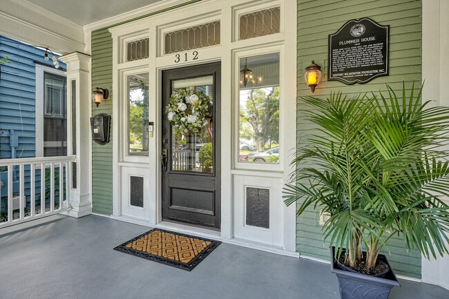 Photo - 312 N 5th Ave