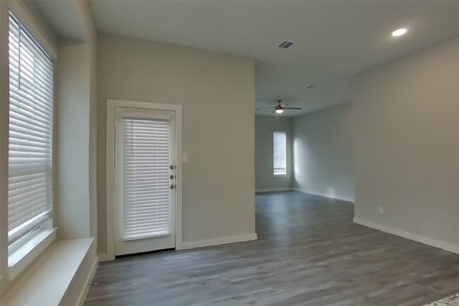 Photo - 9835 Willow Creek Commerce Dr