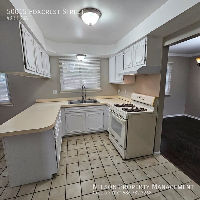 Photo - 50015 Foxcrest St