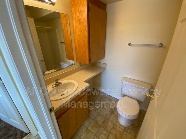 Photo - 509 E Curtis St Unit Apt. 104