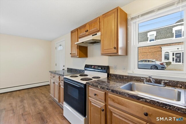 Photo - 194 Cherry St Unit A