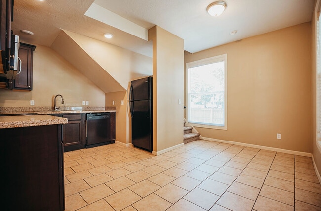 Photo - 512 S Main Ave Unit A