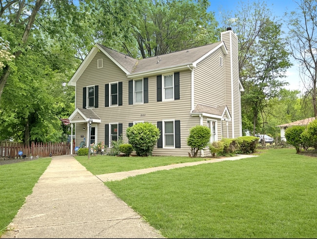 Building Photo - 3150 Driftwood Dr