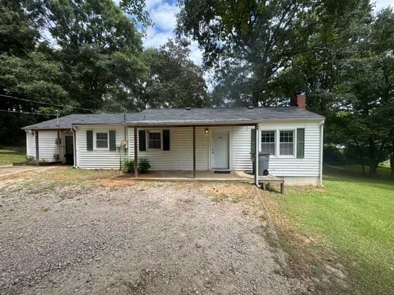 102 W Meadow Way Dr