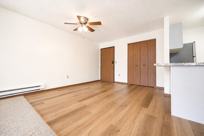 Photo - Murdock Apartments