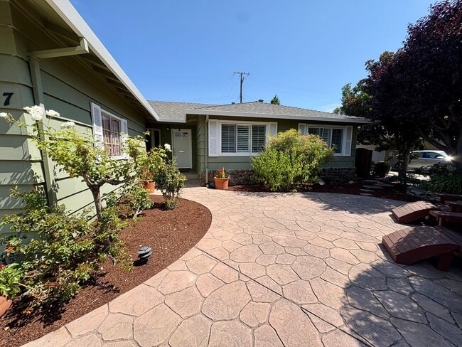 Photo - 3057 Carleton Pl