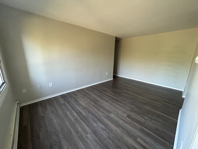 Photo - 15 Reading Crescent Unit 4