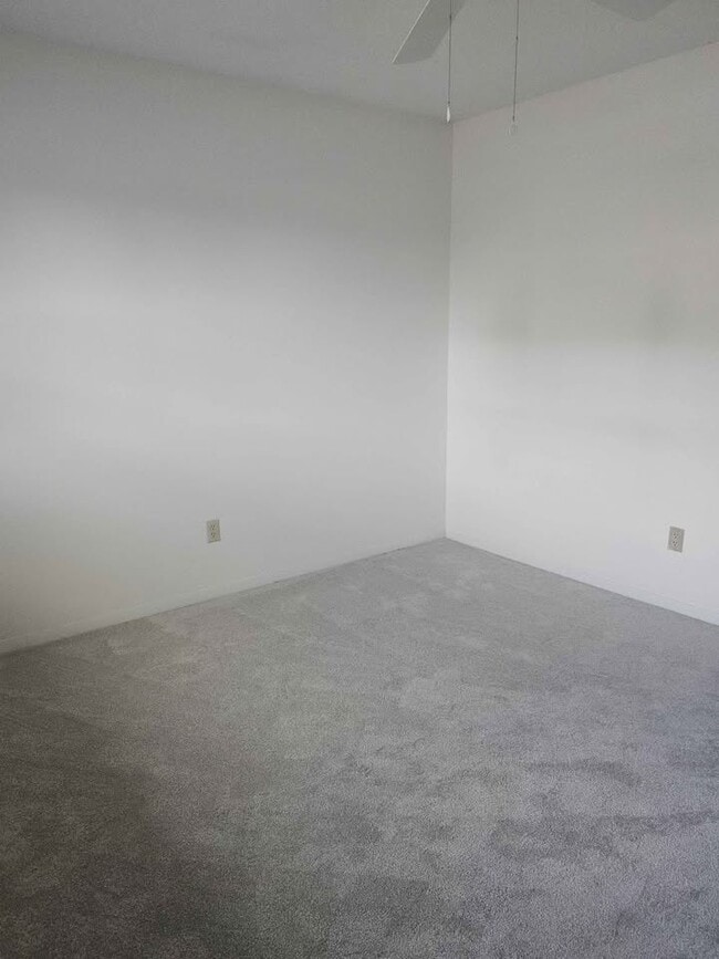 Photo - 121 S Regency Dr